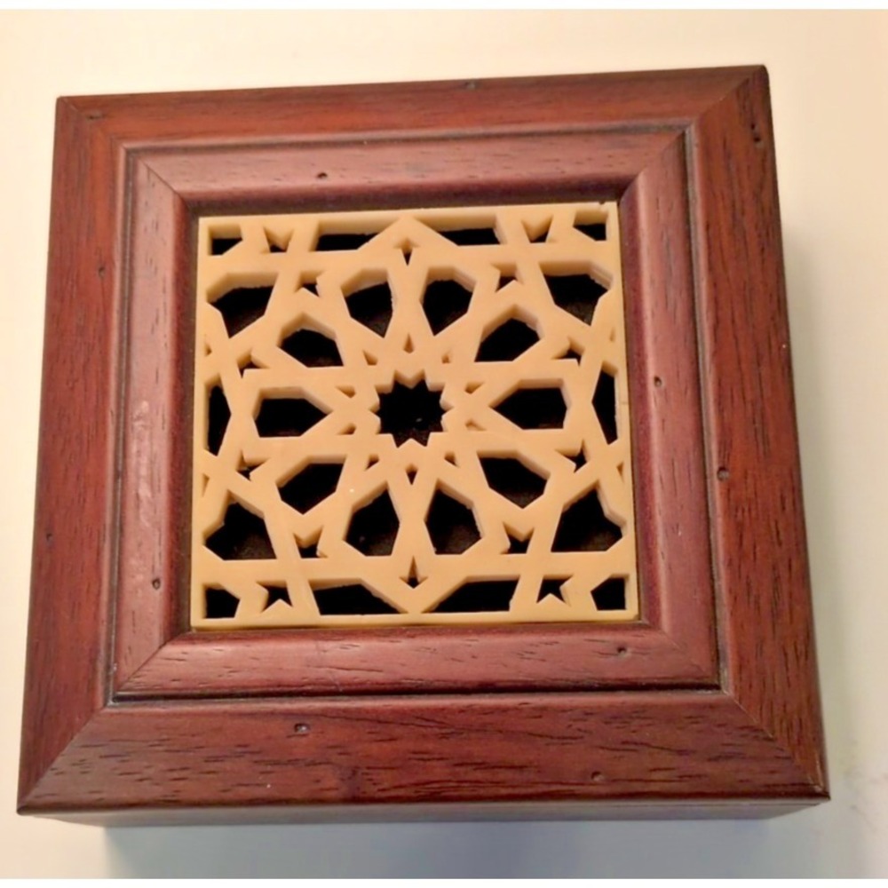 Wooden Keepsake Box Geometric Art Lattice Inlay Middle Eastern Style Brown